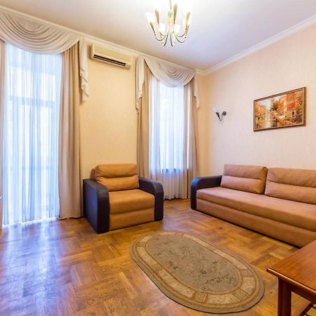 Apartments In The Center On Shota Rustaveli Kyiv Exterior foto