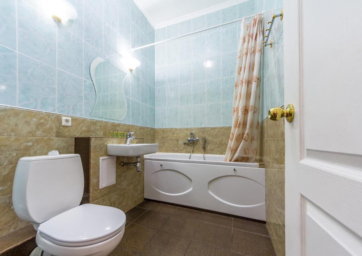 Apartments In The Center On Shota Rustaveli Kyiv Exterior foto